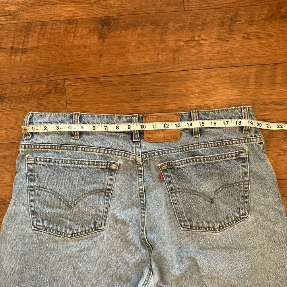 Vintage Levi’s 560 Jeans Denim Loose Fit Tapered Leg Size 40x32 Retro Light Wash - Picture 7 of 11